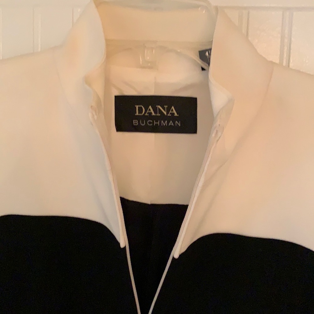 DANA BUCHMAN vintage suit jacket. Size 4